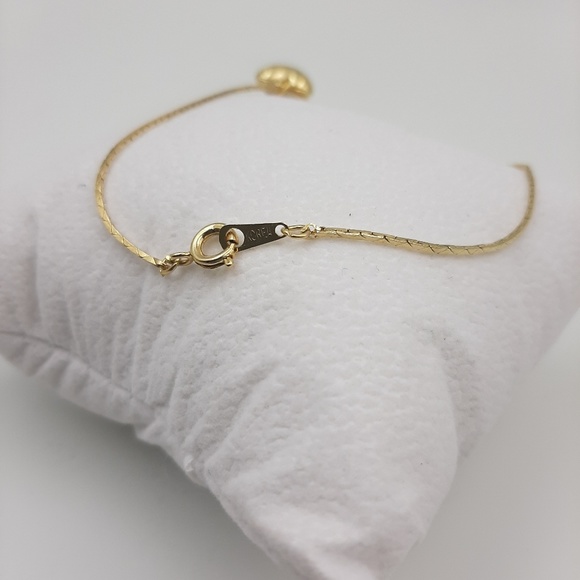 Gold Heart Bracelet - Picture 3 of 5